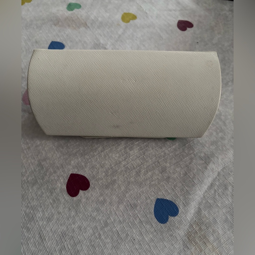 Michael Kors Hard Shell Glasses Case - Picture 3 of 3